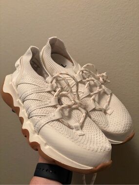 Madewell MWL Eyelet White Field Knit Low Top Sneakers shoes size 7.5